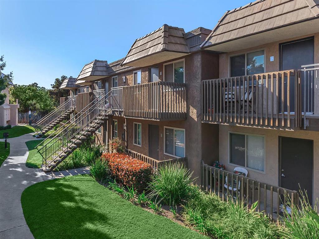 Bluffs at Carlsbad Apartments Image 44