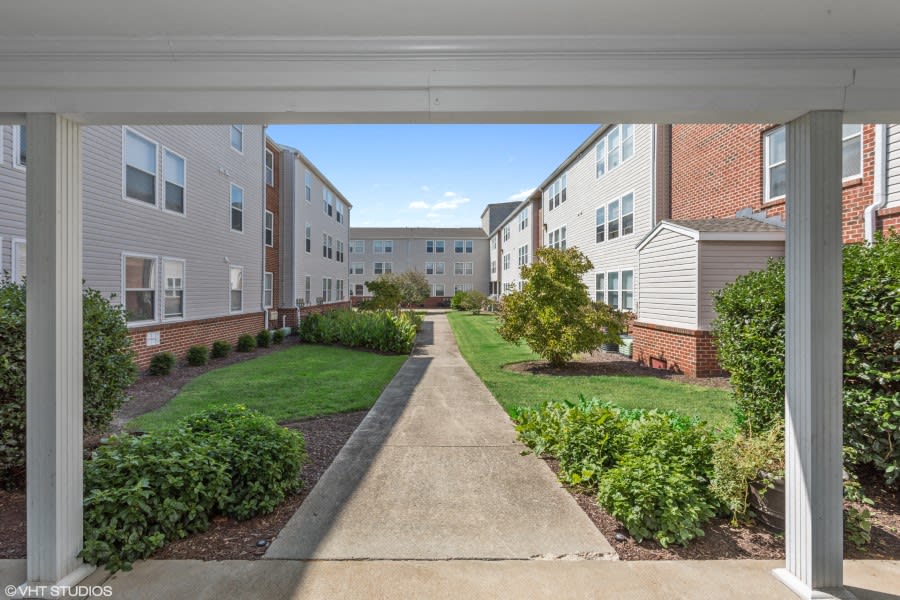 Lexington Commons - Senior Housing Image 42
