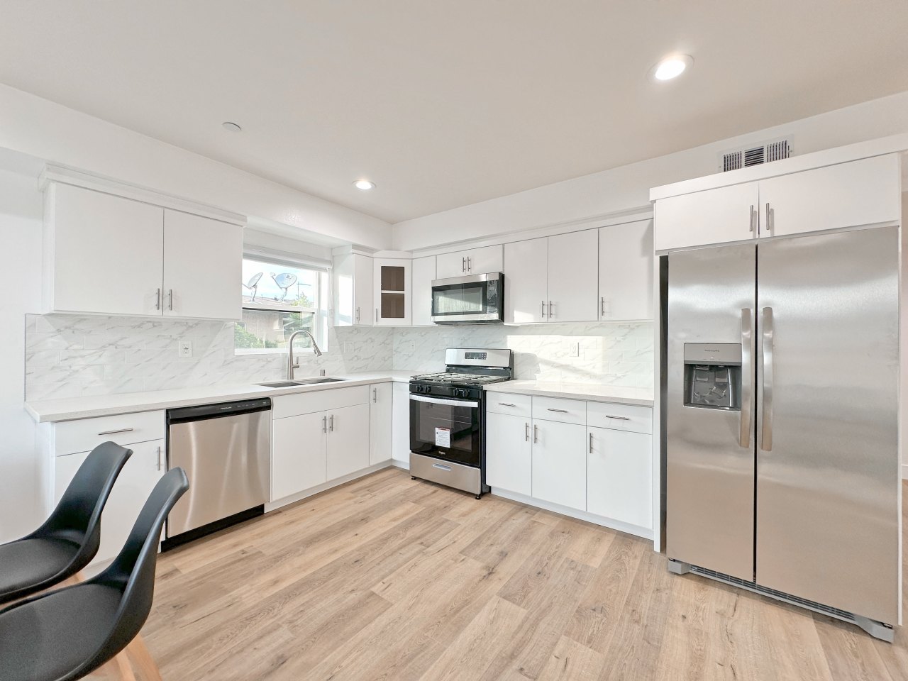 1529-1531 W 35th Pl - Co-Living Image 20