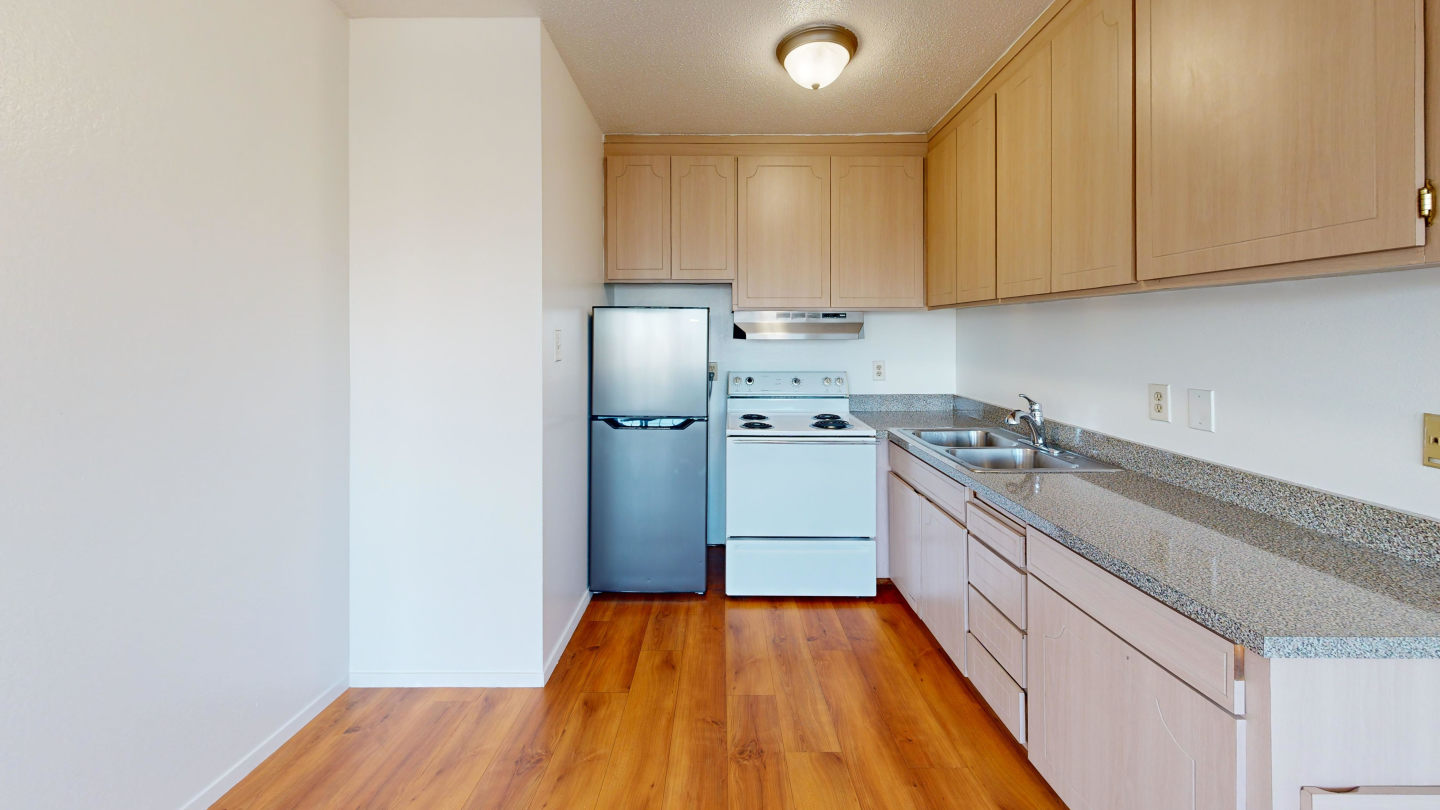 600 Oak Image 14