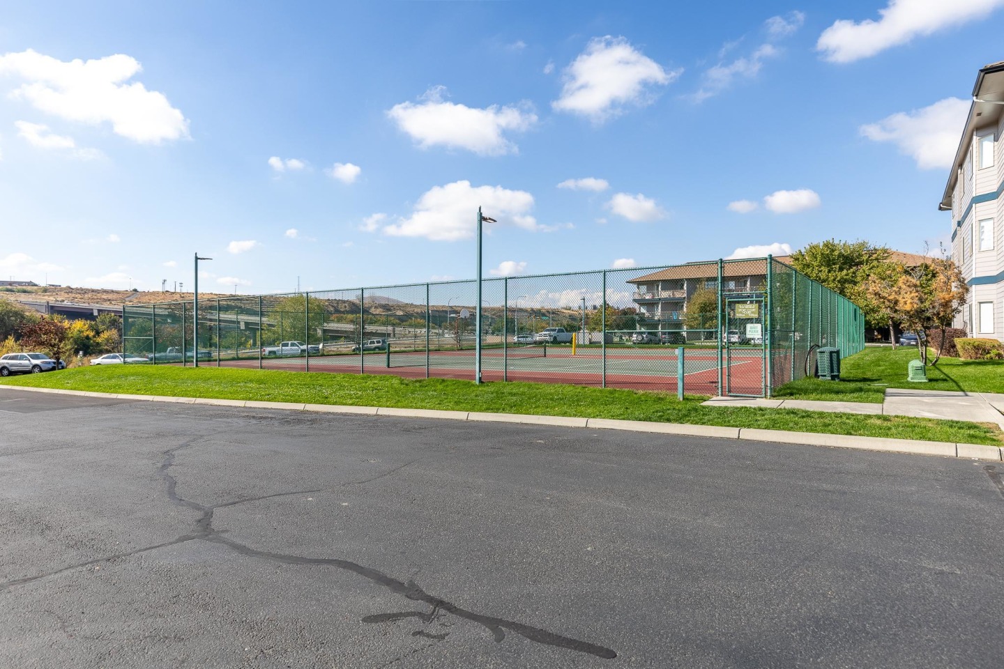 Shoreline Village Apartment Homes Image 6