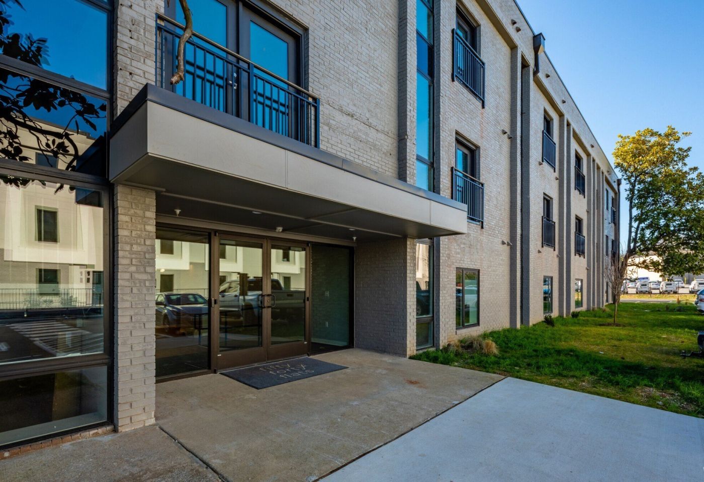 Fifty Forty Flats Image 9