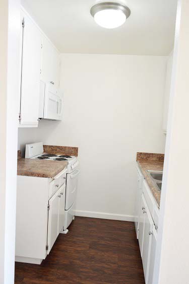 Hillside Village Apartments Image 8