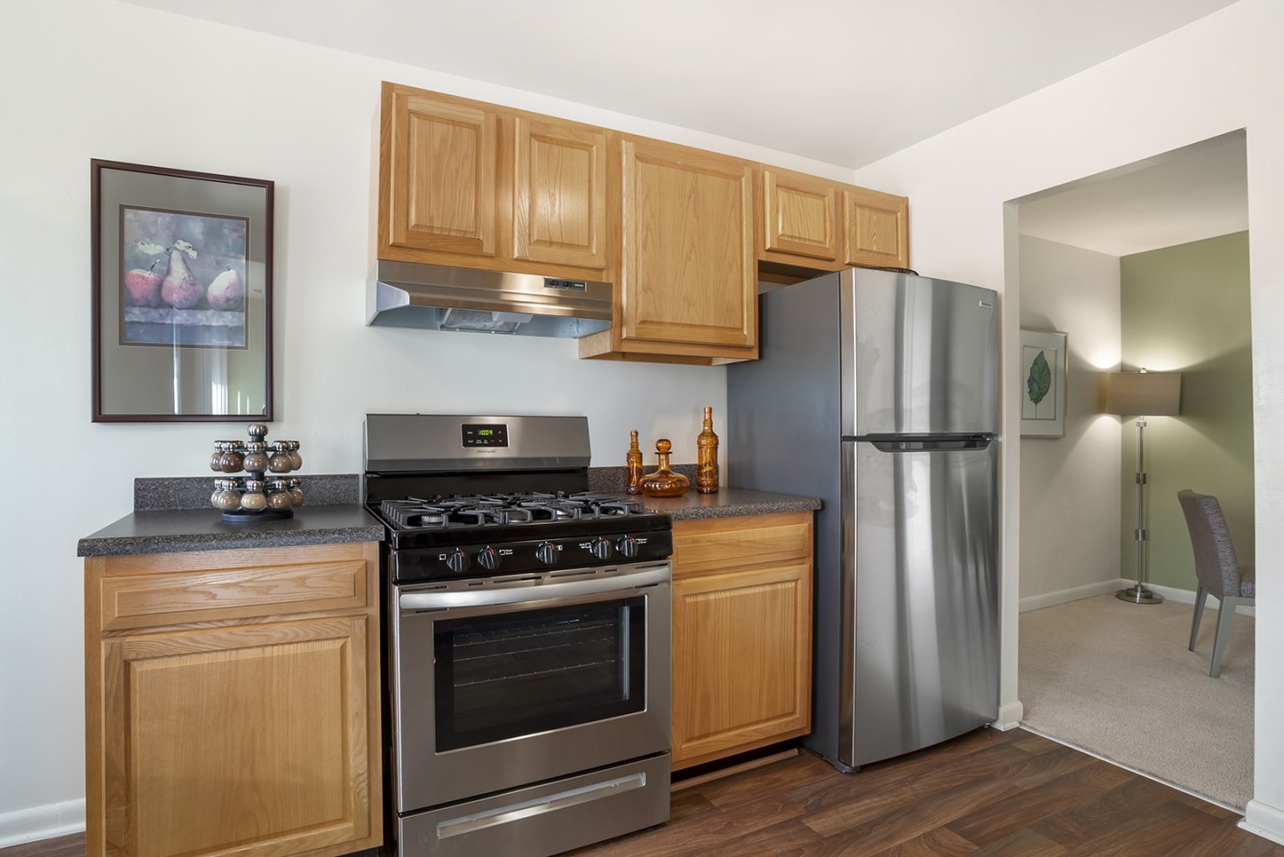 The Apartments at Elmwood Terrace Image 9
