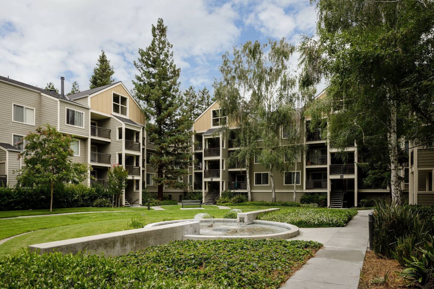Orchard Glen Apartments Image 8