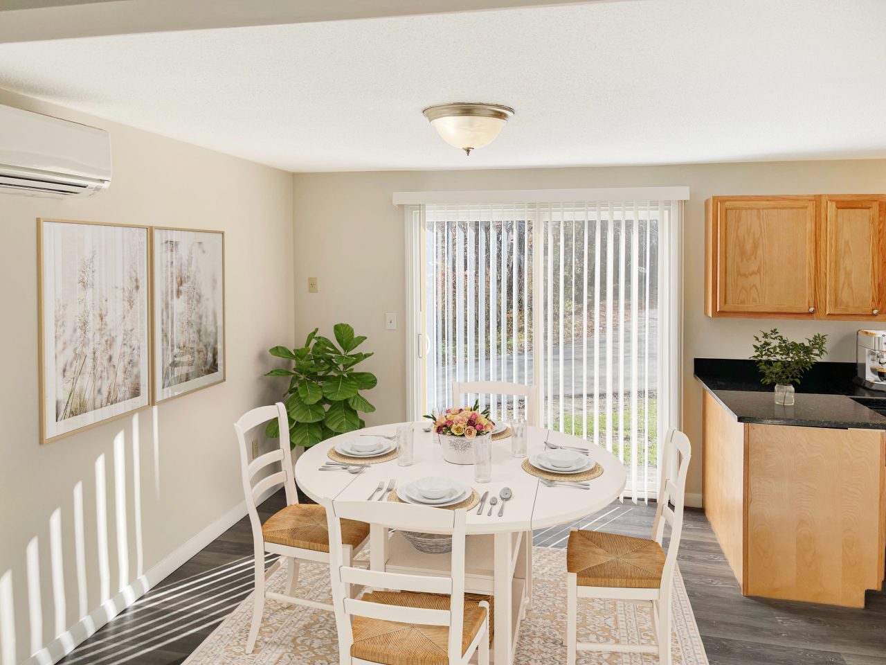 Meadowbrook Village Image 5