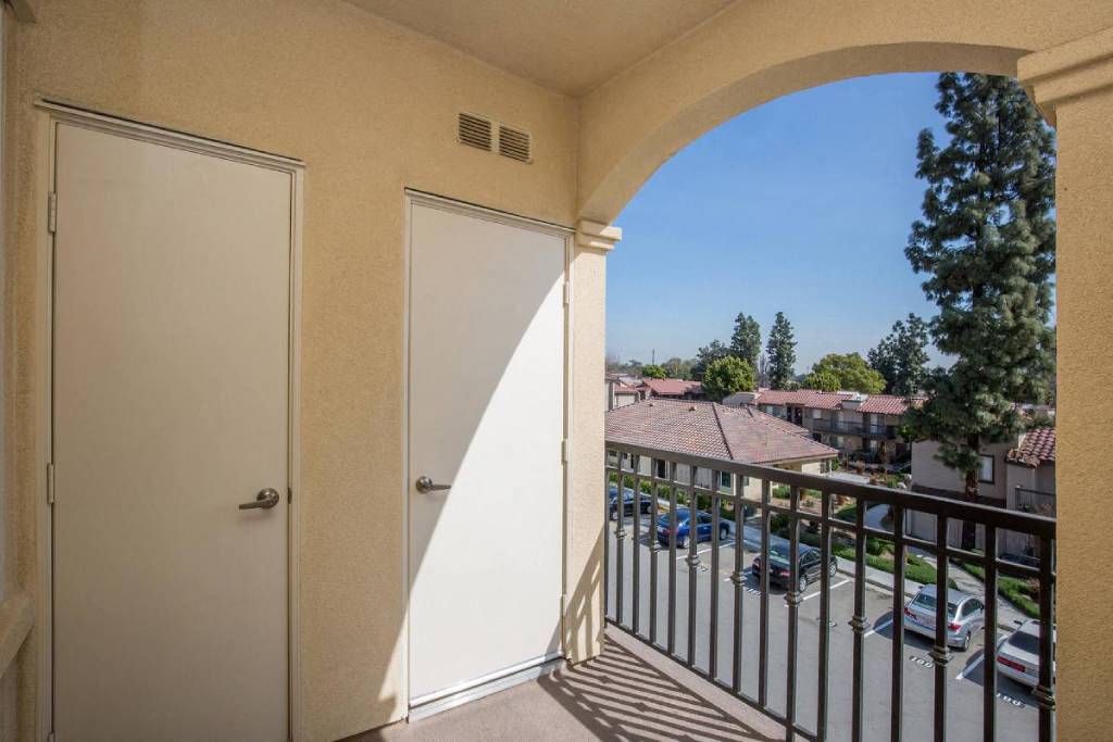 Senior Housing - Monaco Apartments Image 16