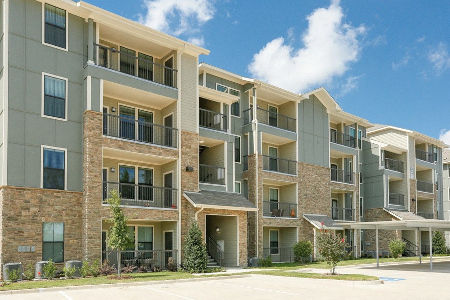 Rise Spring Cypress Image 14