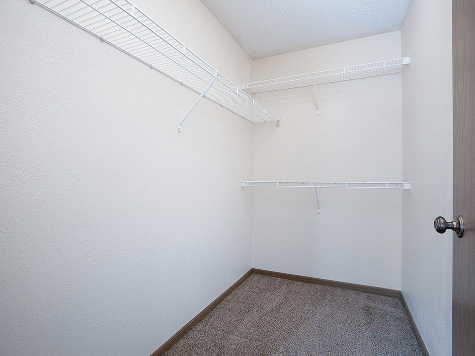 Ridgeport Apartments and Townhomes Image 12