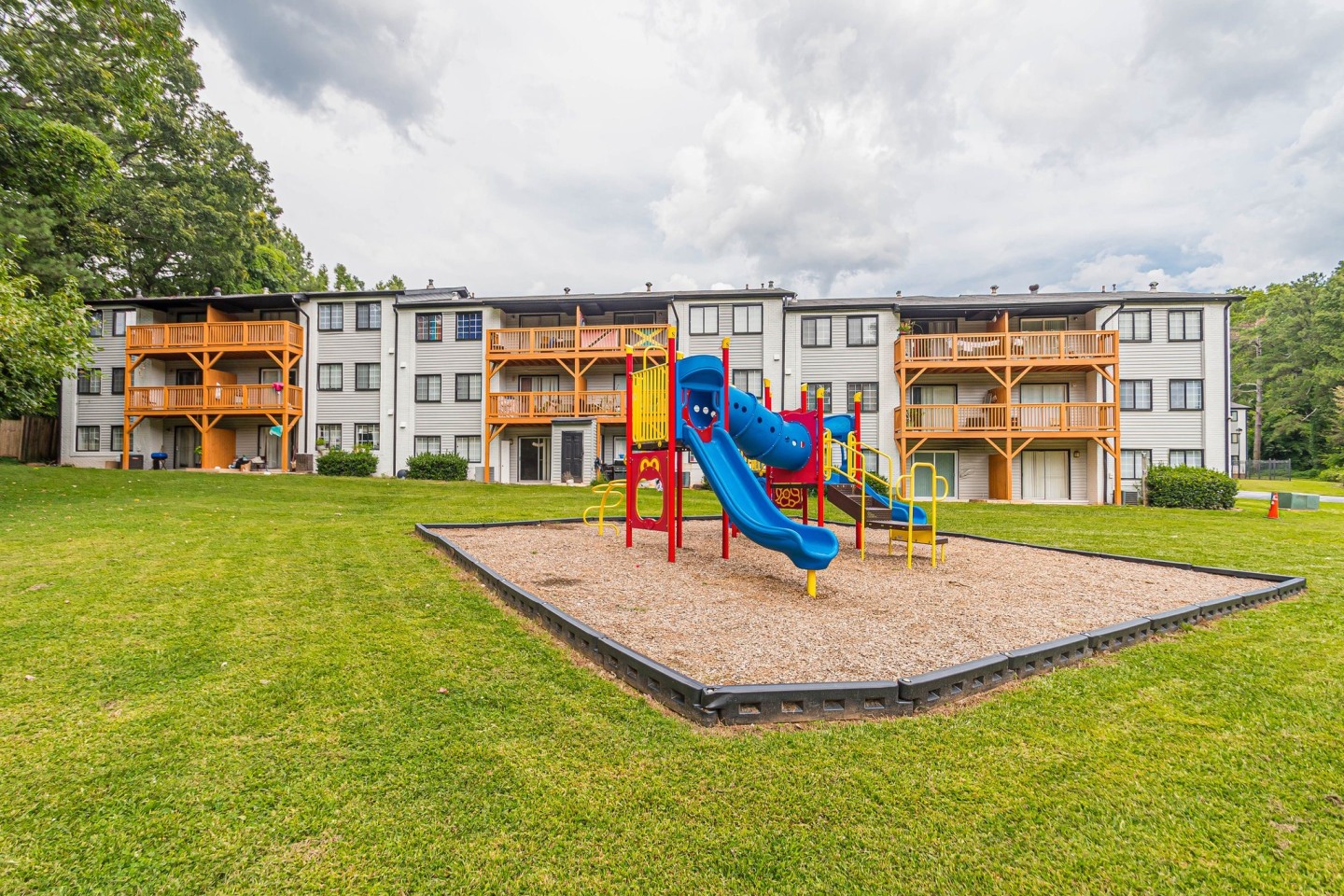 Pinewood Townhomes Image 29