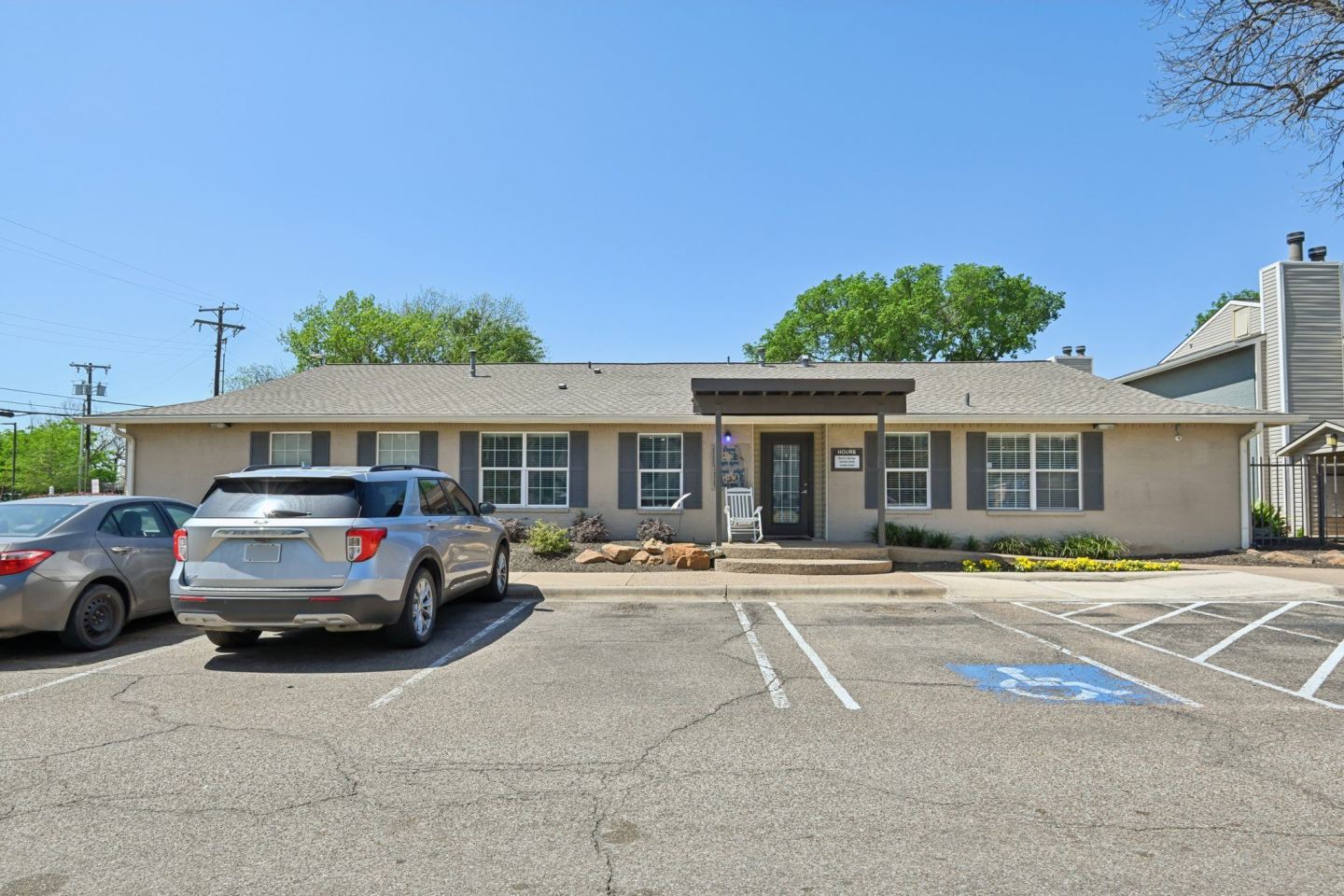 Abbey Glenn Apartments Image 4