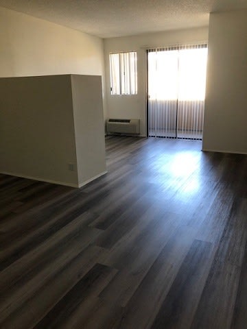 1339 N Sycamore Ave Image 6