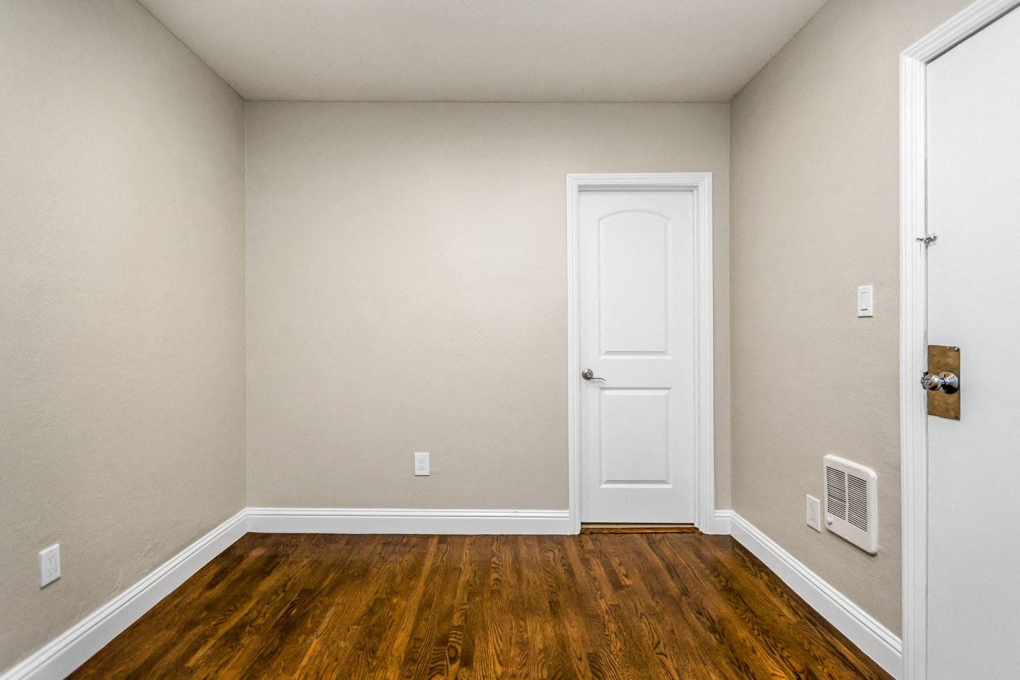 2385 Folsom Image 25