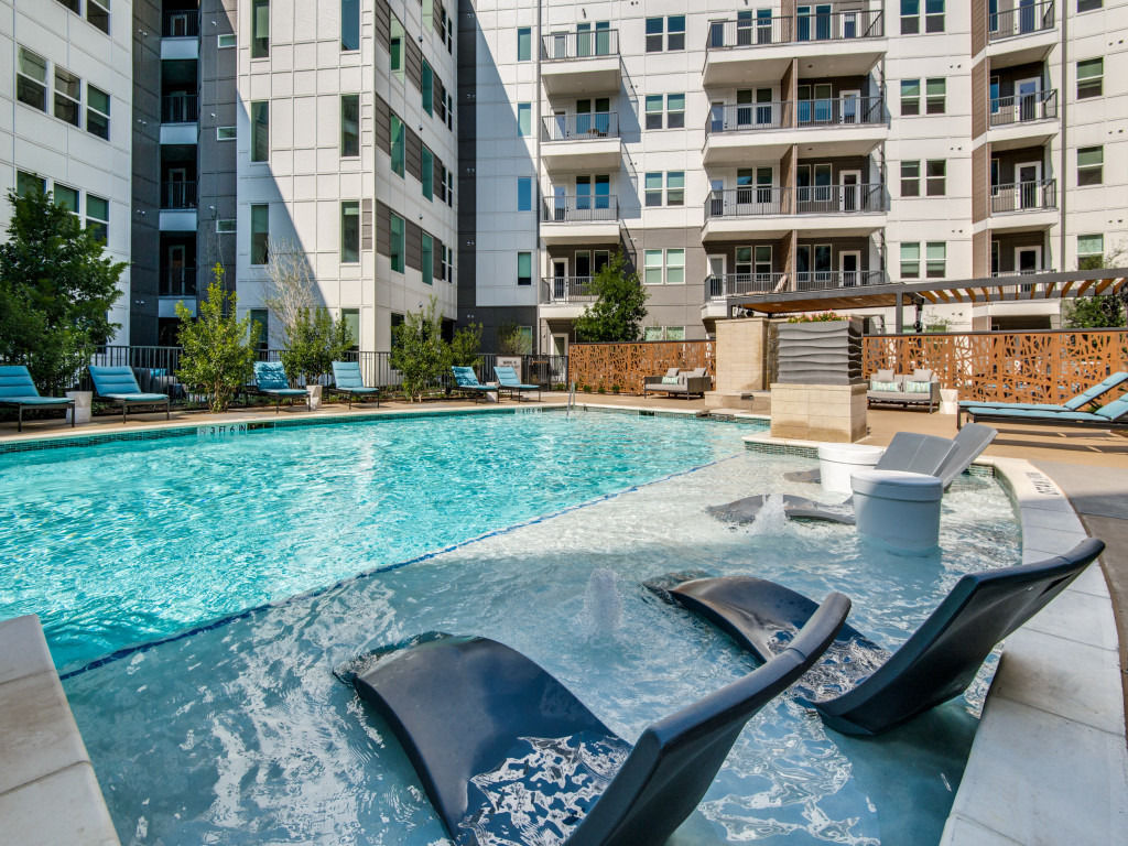 880 Lyn Image 66