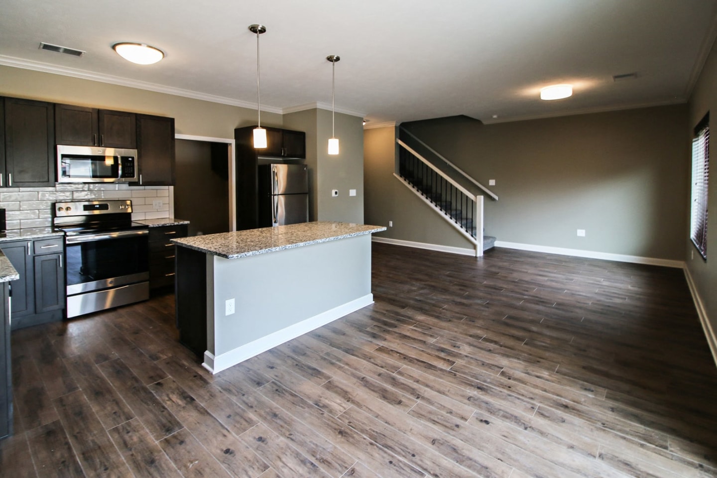 Lincoln Summit Falls Apartments & Townhomes Image 40