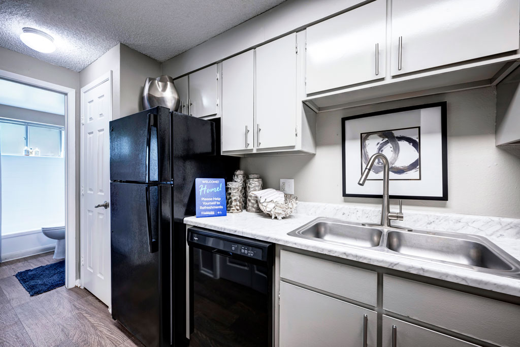 Ten 30 and 49 Apartments Image 2