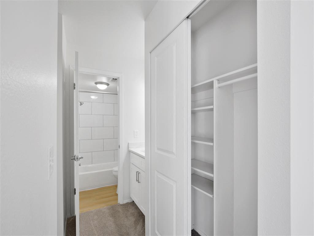 James Pointe Apartments Image 87