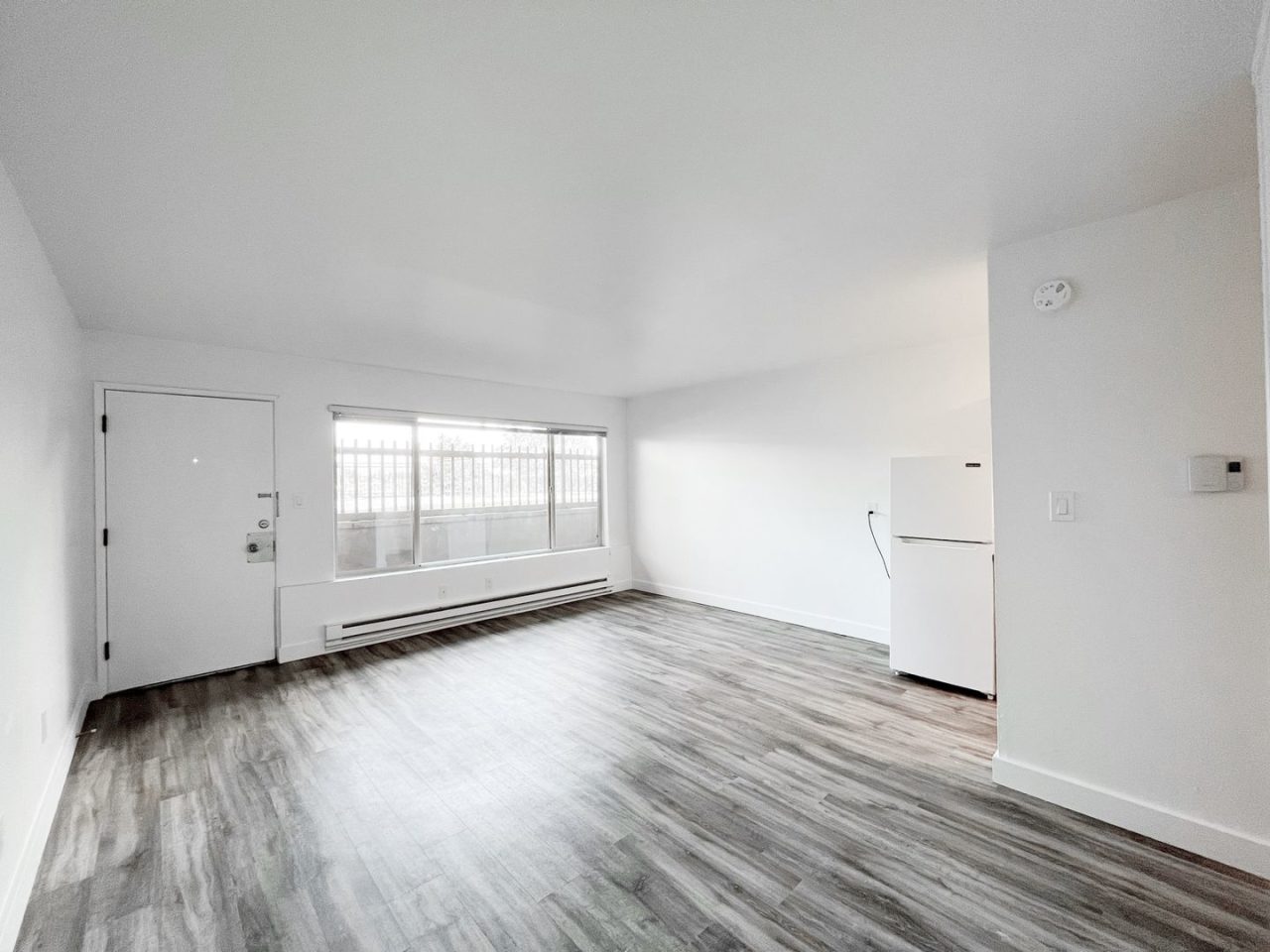 Village Vista Apartments Image 1