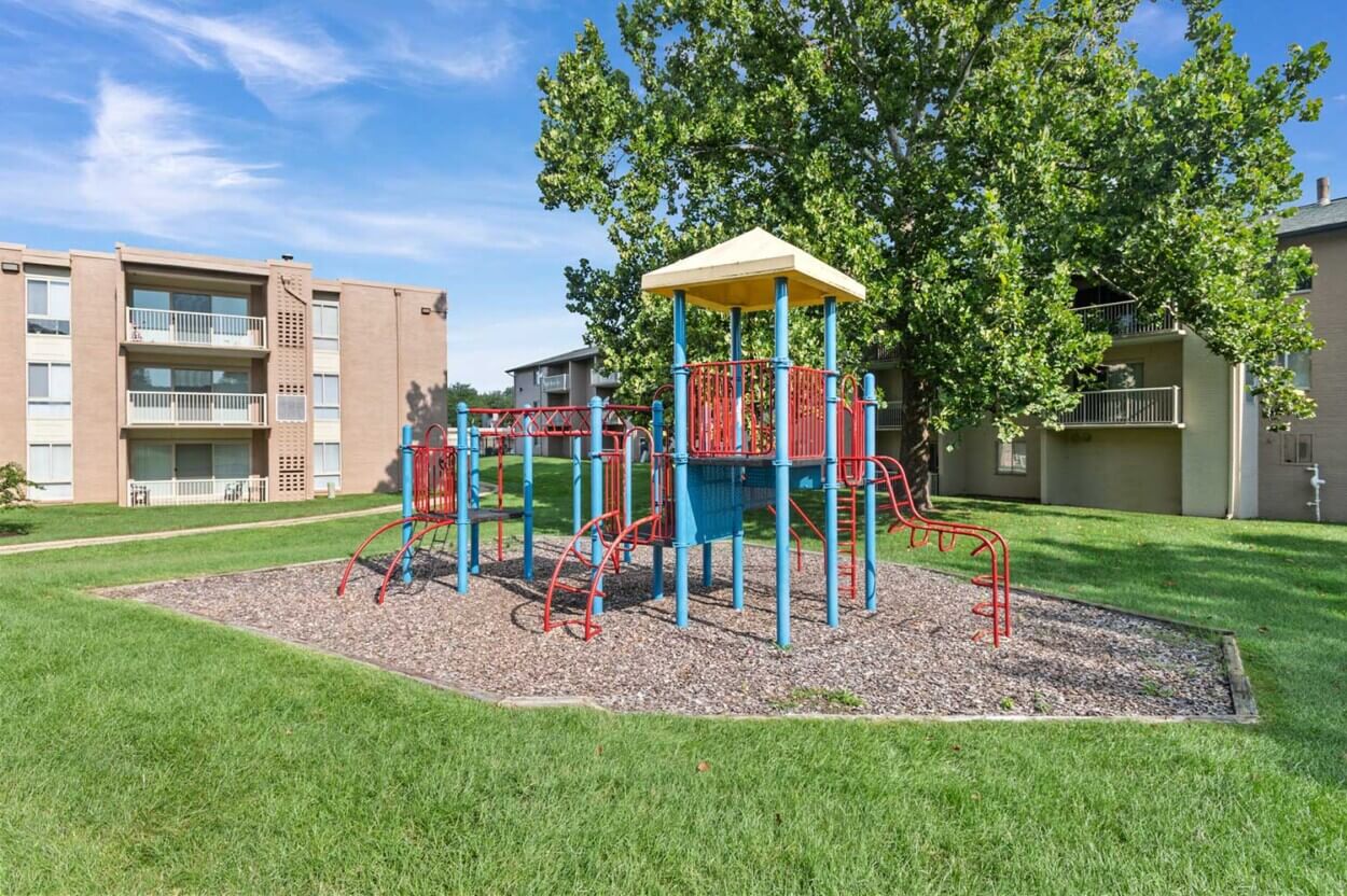 Lerner Surrey Square Apartments Image 15