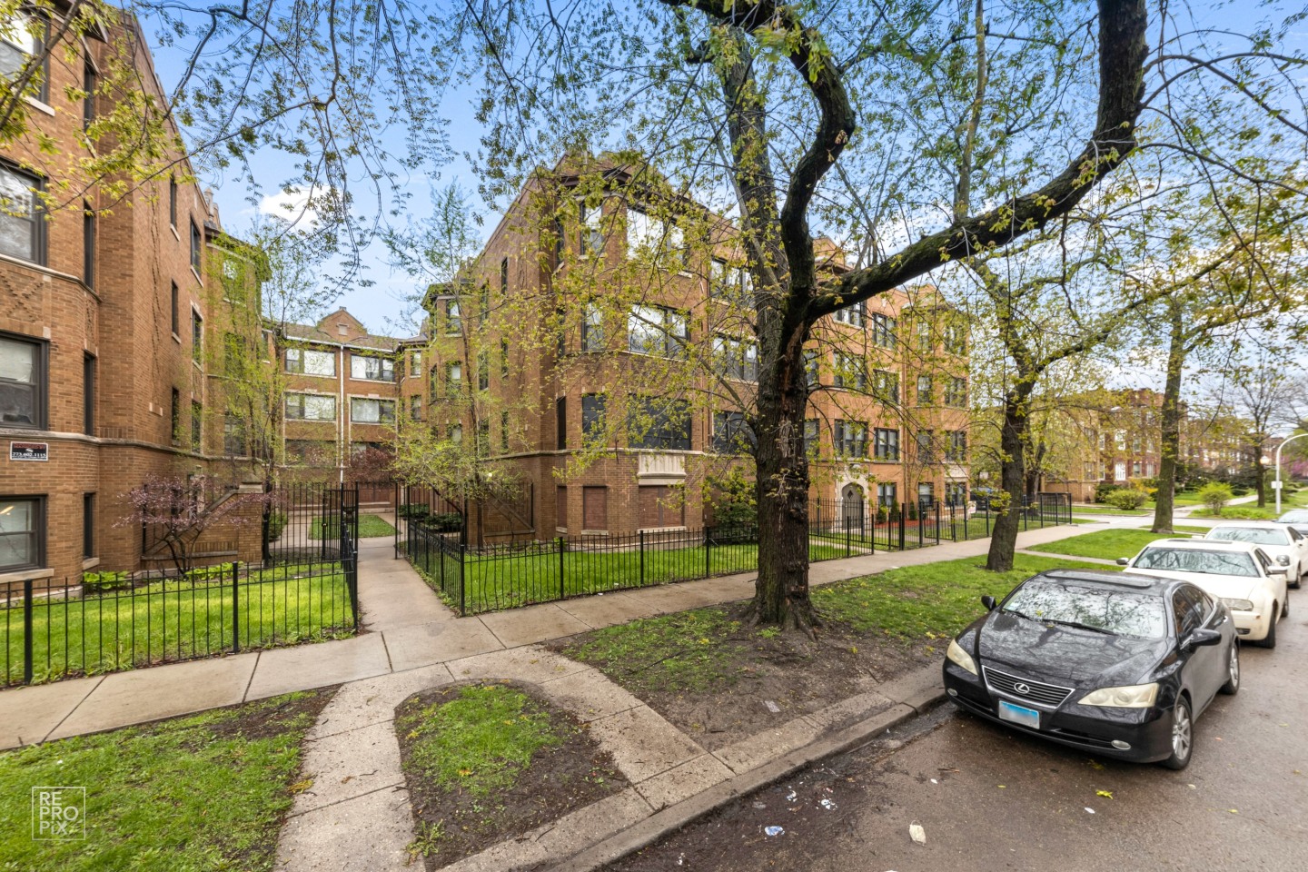 7657 S East End Avenue Image 3