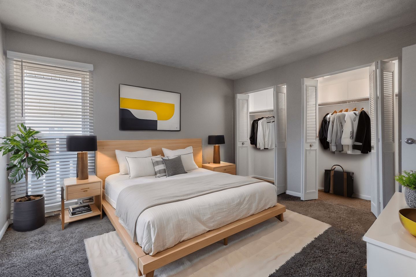 Somerford Square Apartments Image 9
