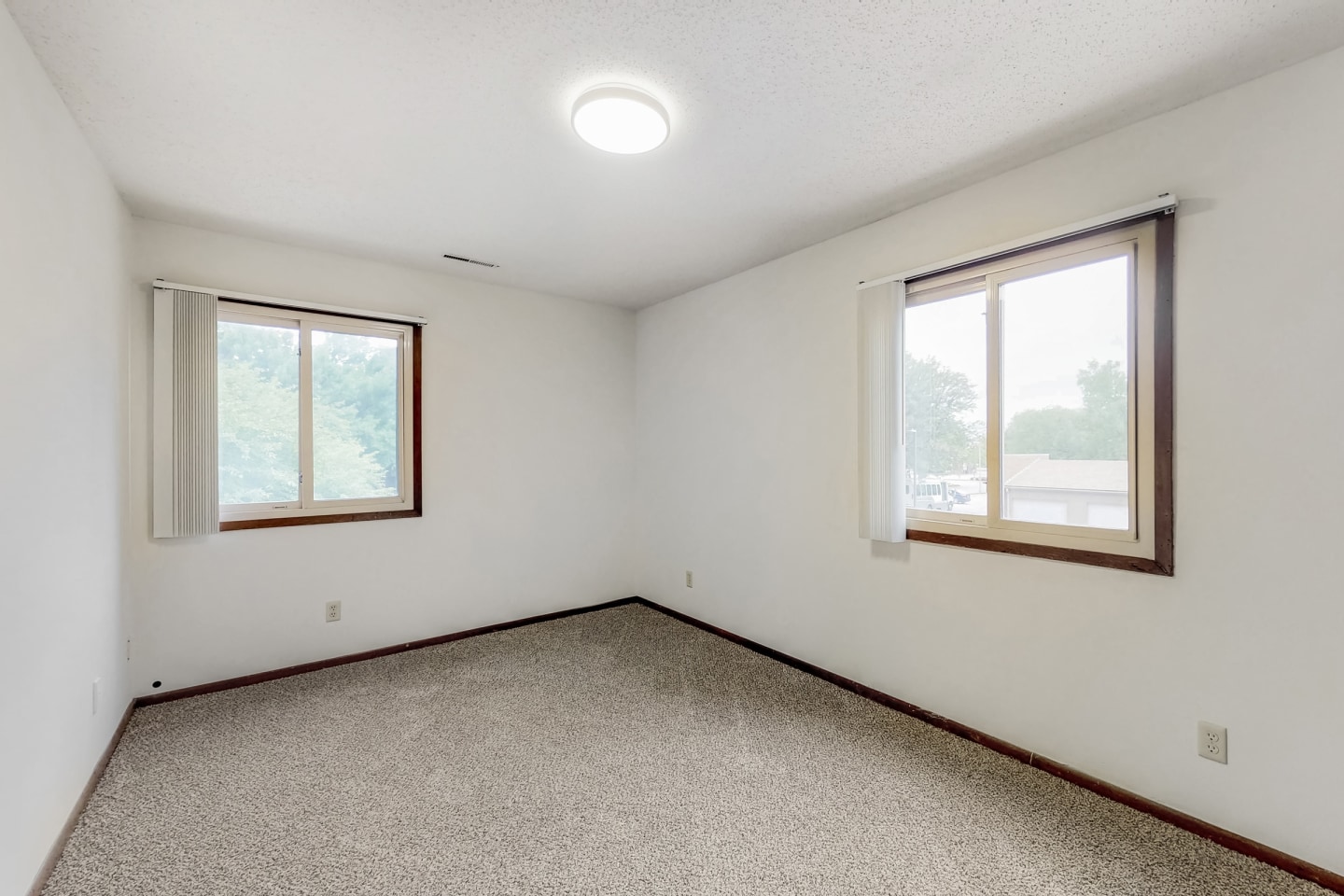 Robin Hill Image 28