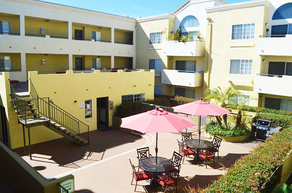 Burbank Village Apartments Image 19
