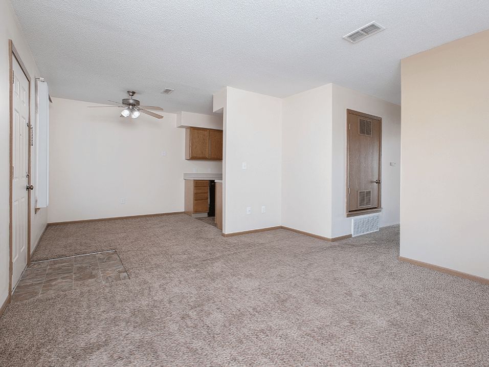 Ridgeport Apartments and Townhomes Image 9