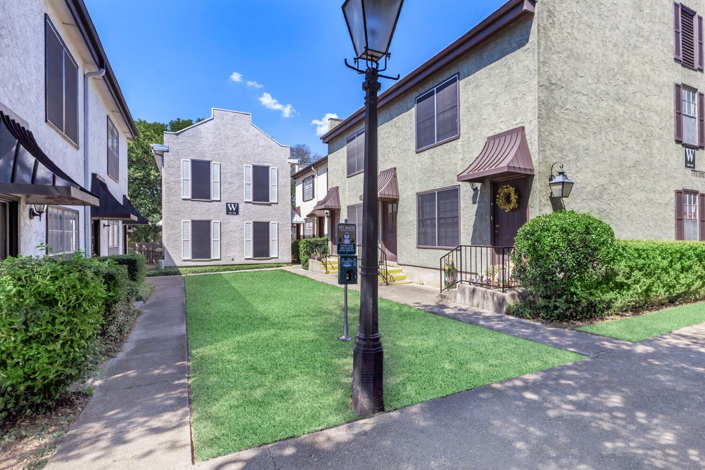 New England Village Apartments Image 43