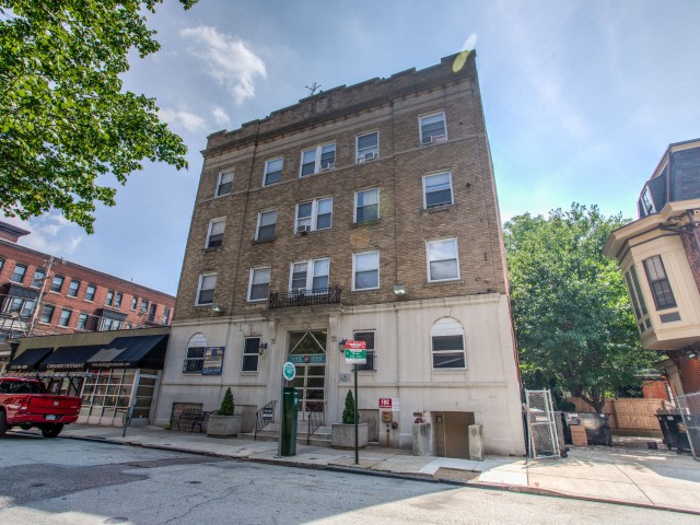 Astor Apartments Image 1