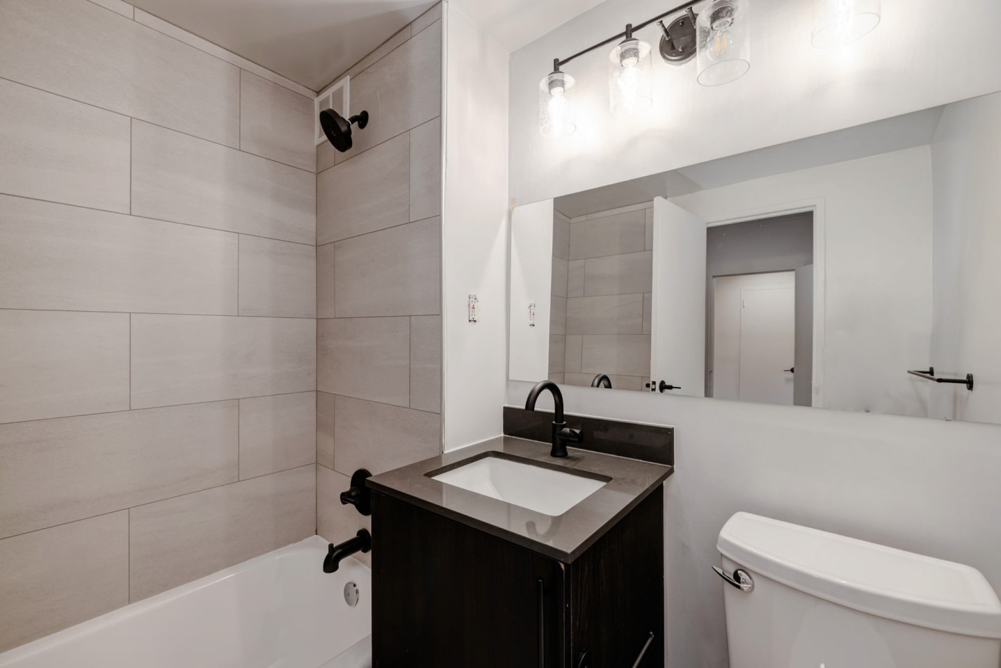 Quebec House Image 3