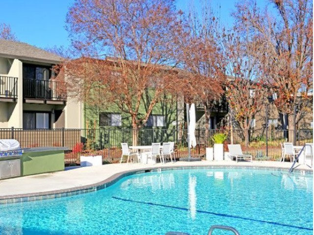 Riverside Villas Image 1