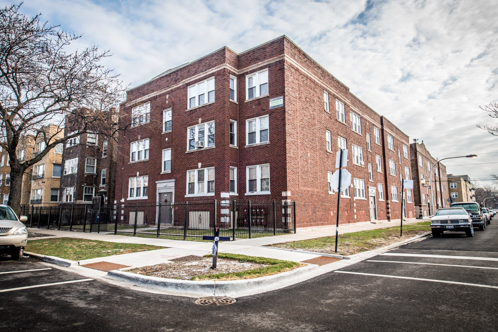 1101 N LeClaire Ave Image 1