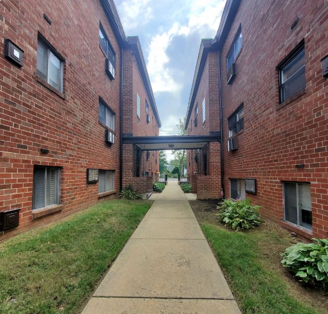 Fox Chase Gardens Image 3