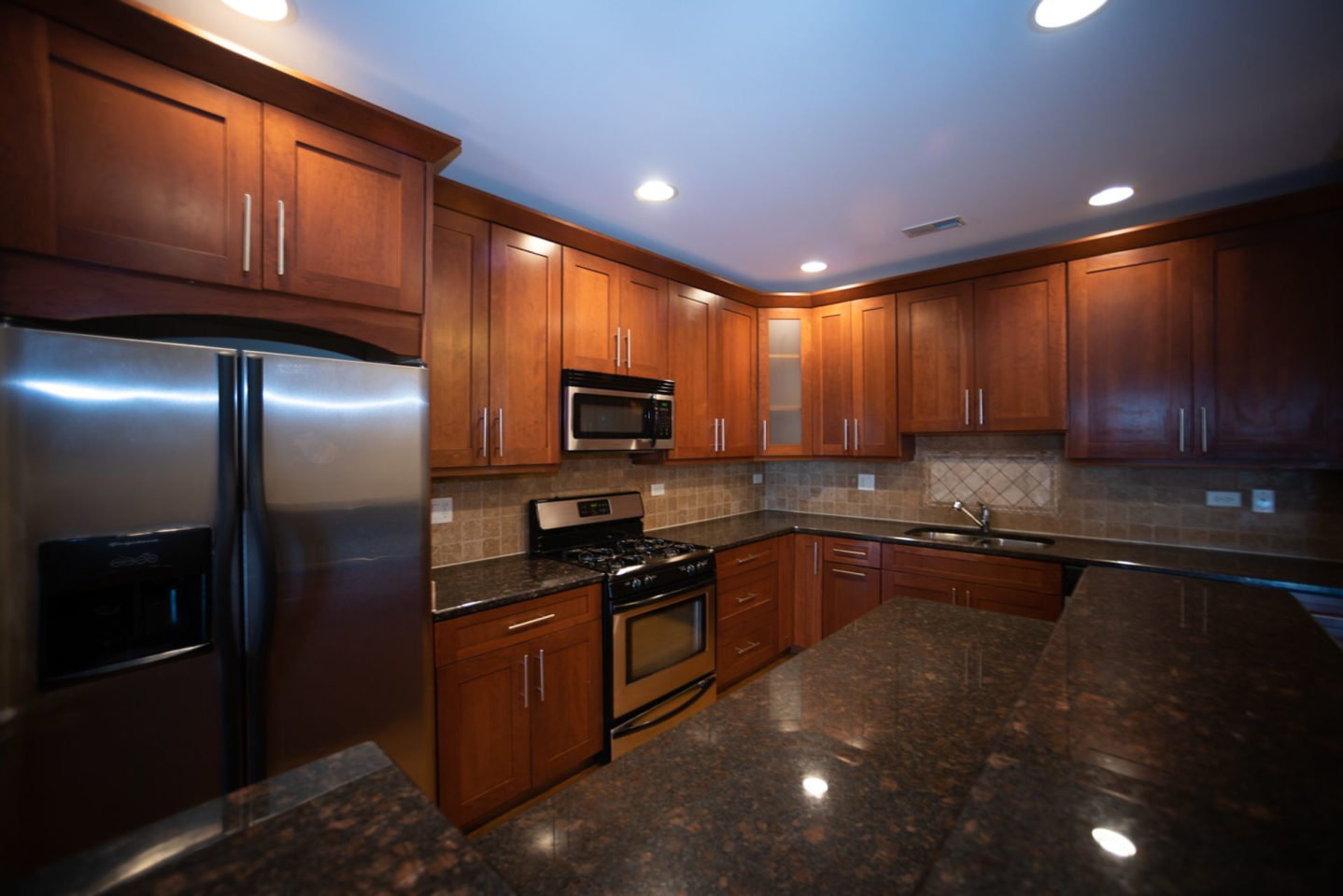 2904 W Belmont Ave Image 2