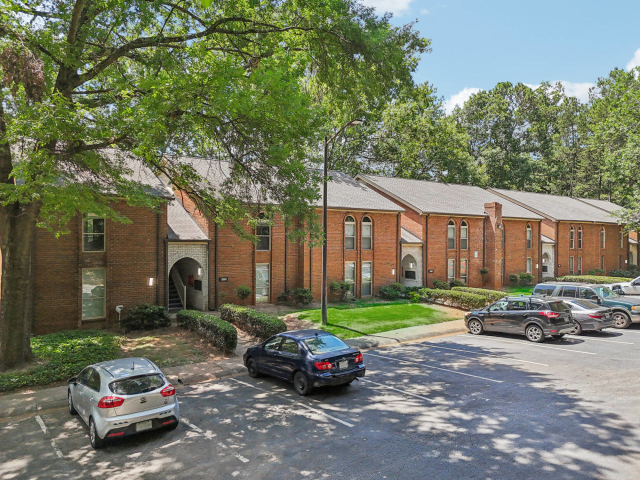 Avondale Village Image 50