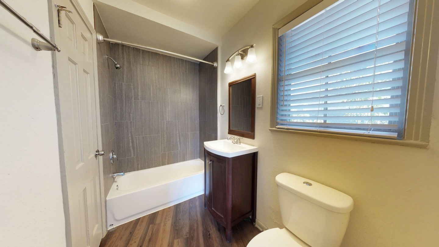 Westside Court Image 3
