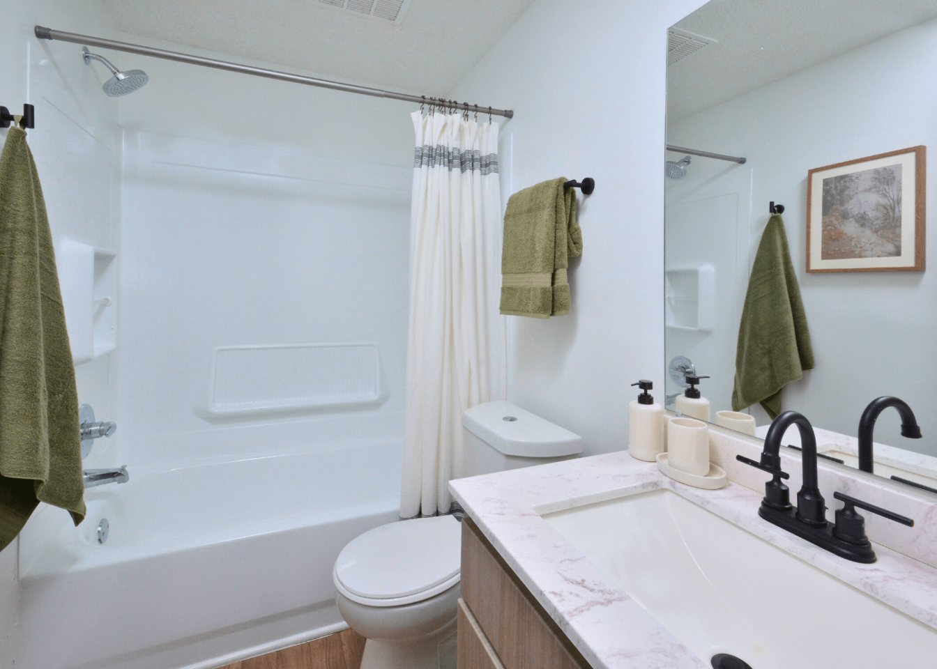 Enclave at North Point Apartment Homes Image 18