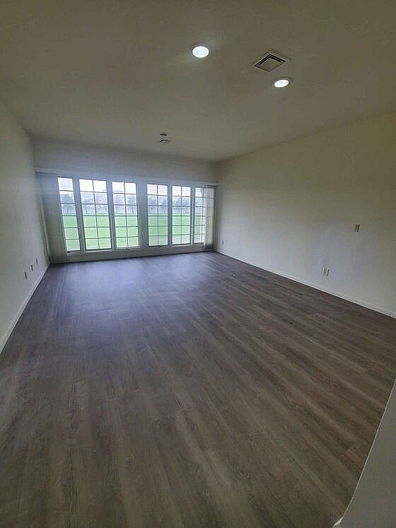 21 Rock Apartments Image 4