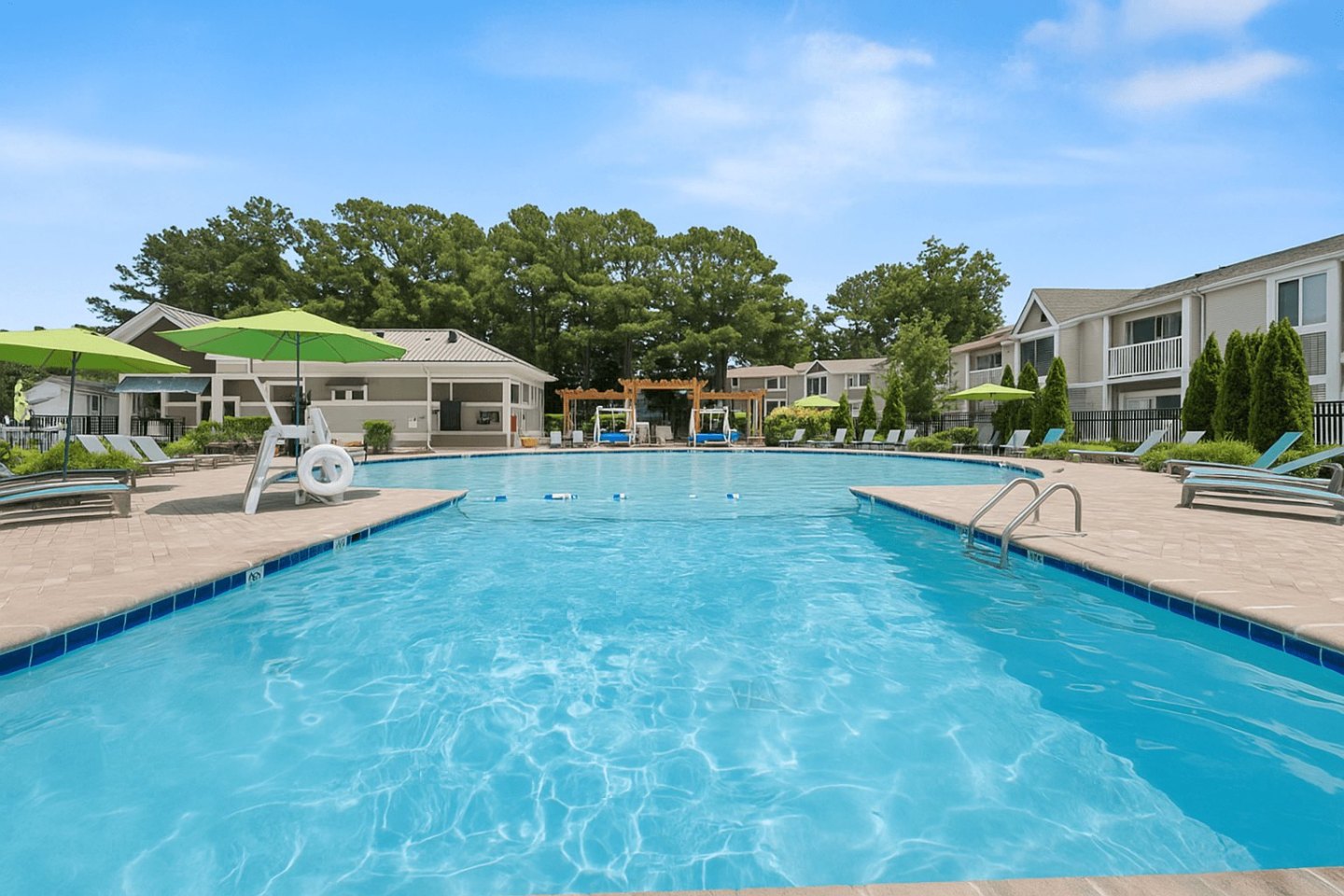 Linkhorn Bay Apartments Image 2