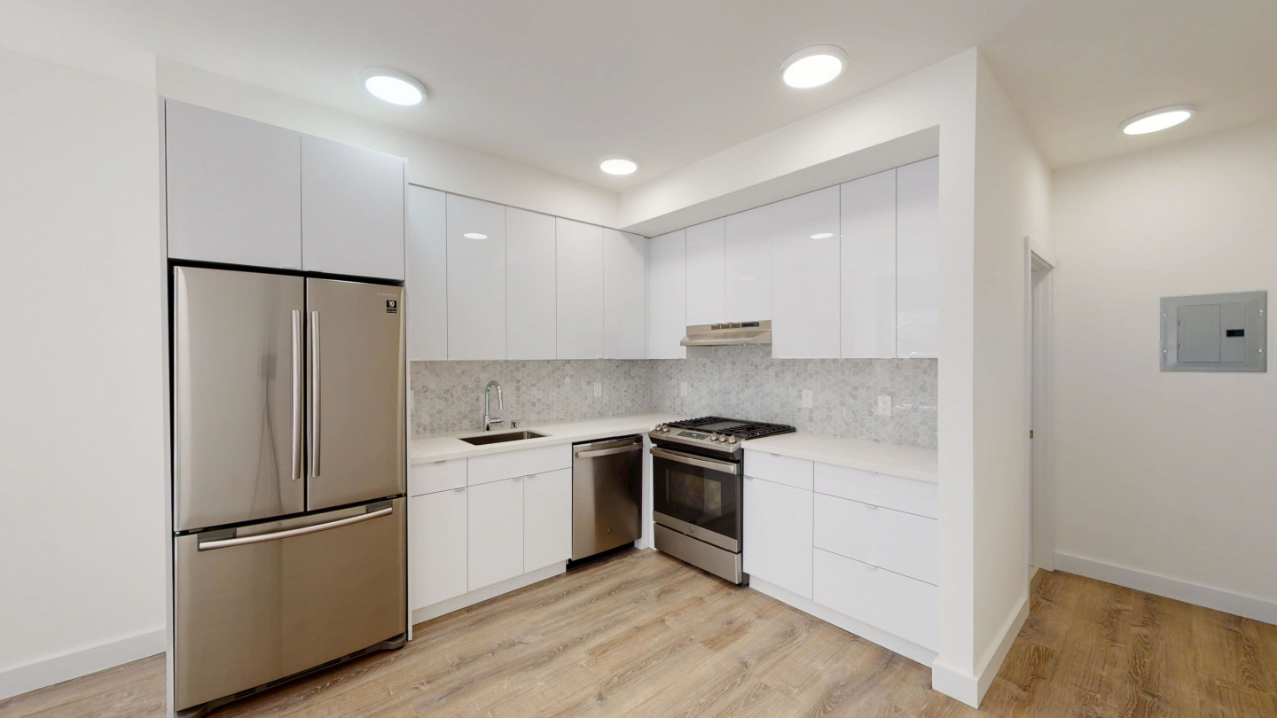 2656 Van Ness Avenue Image 11