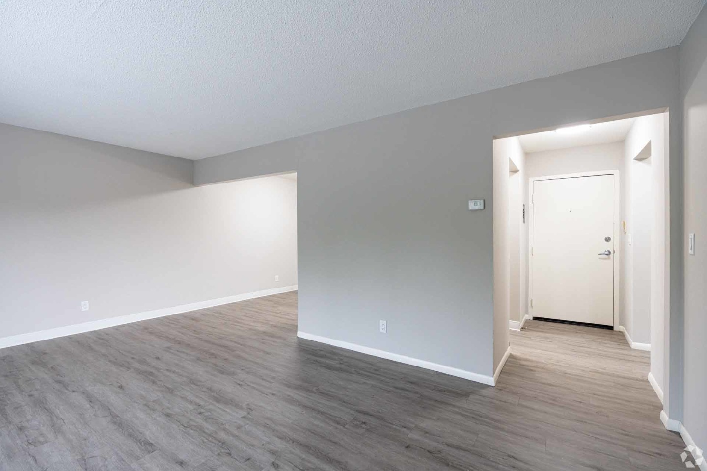 Richfield Square Apartments Image 12