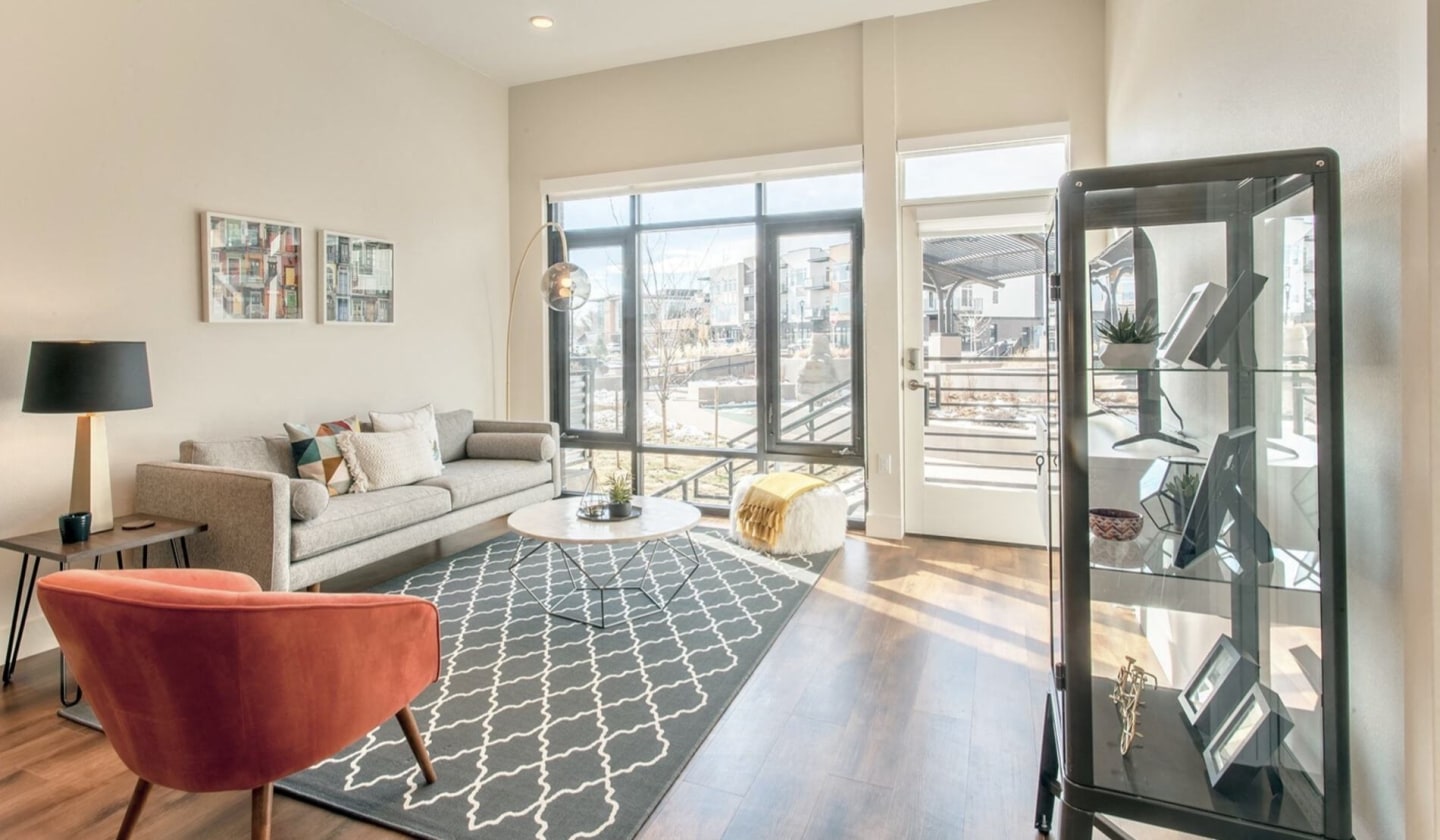 DELO Apartments Image 10