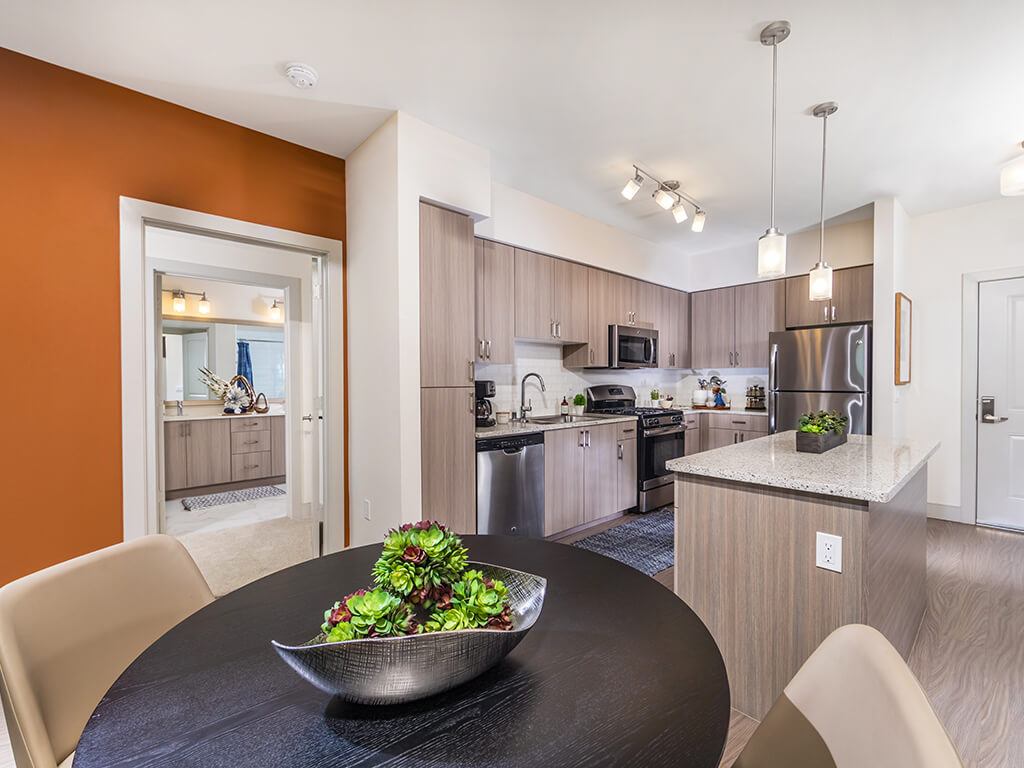 808 West Apartments Image 3