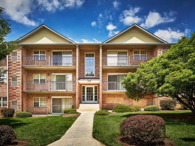 Cavalier Court Image 1