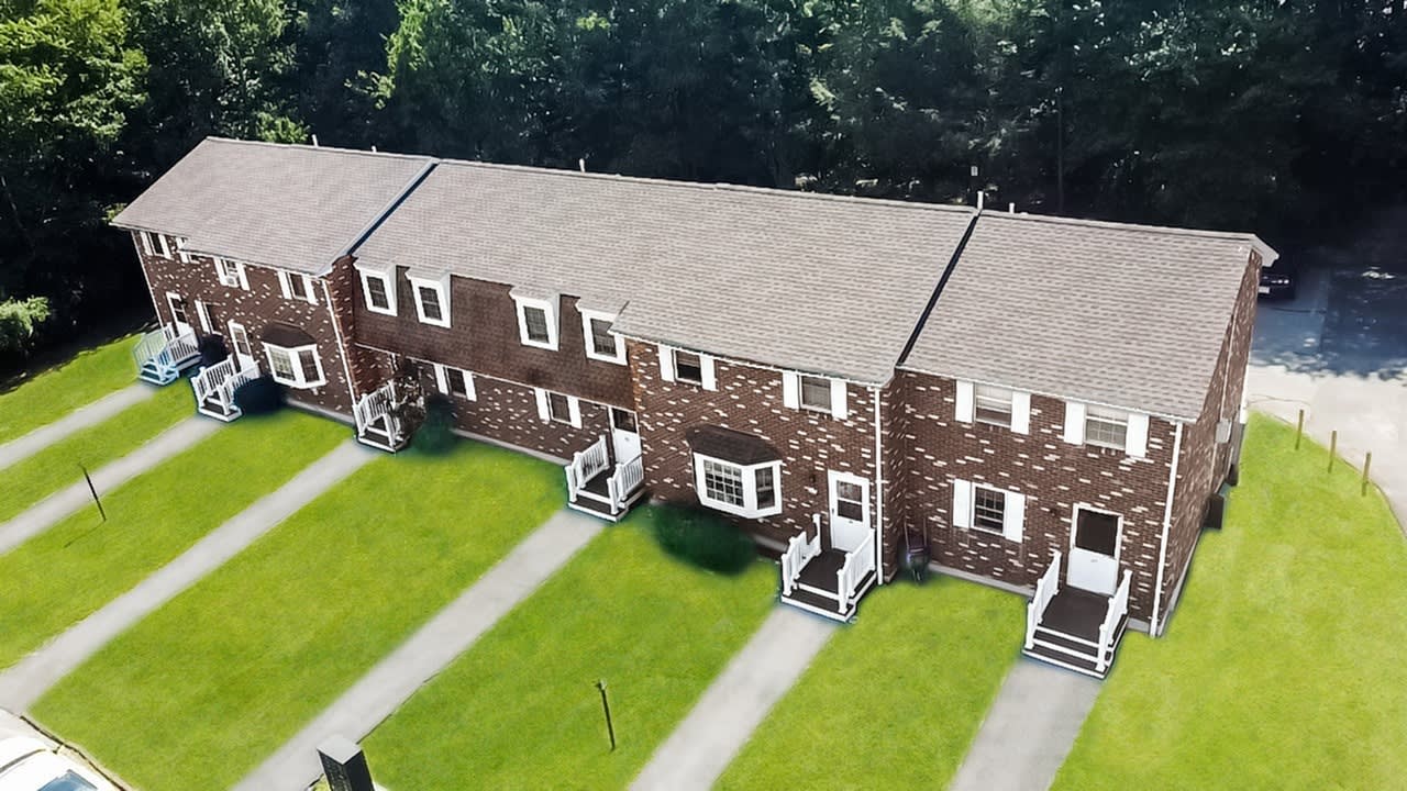 Meadowbrook Village Image 14