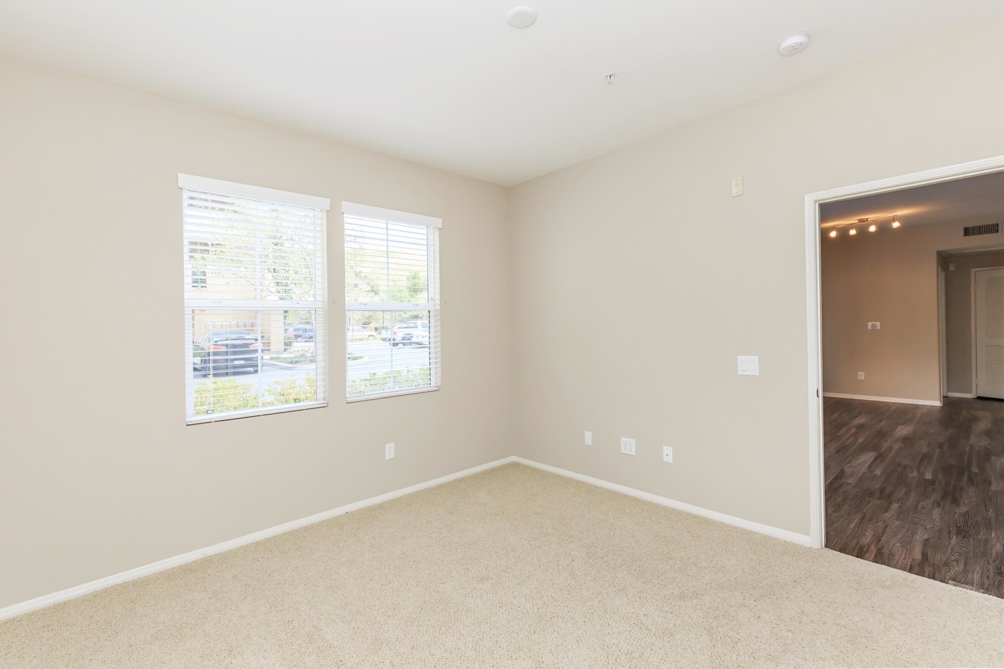 Laurel Terrace Apartment Homes Image 2