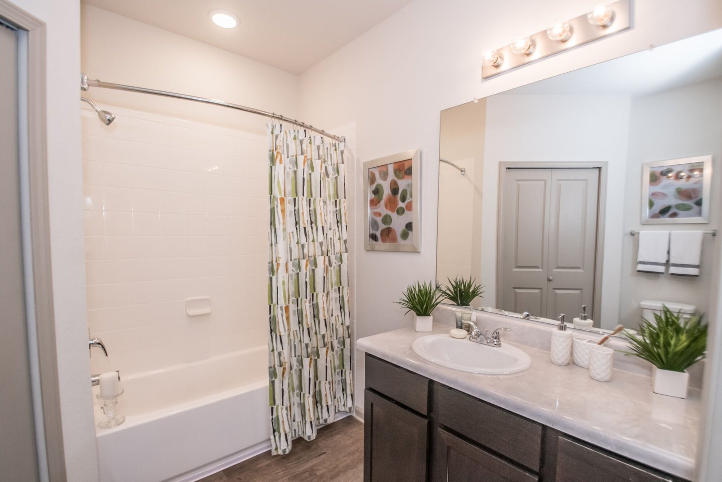 Otarre Pointe Apartment Homes Image 61