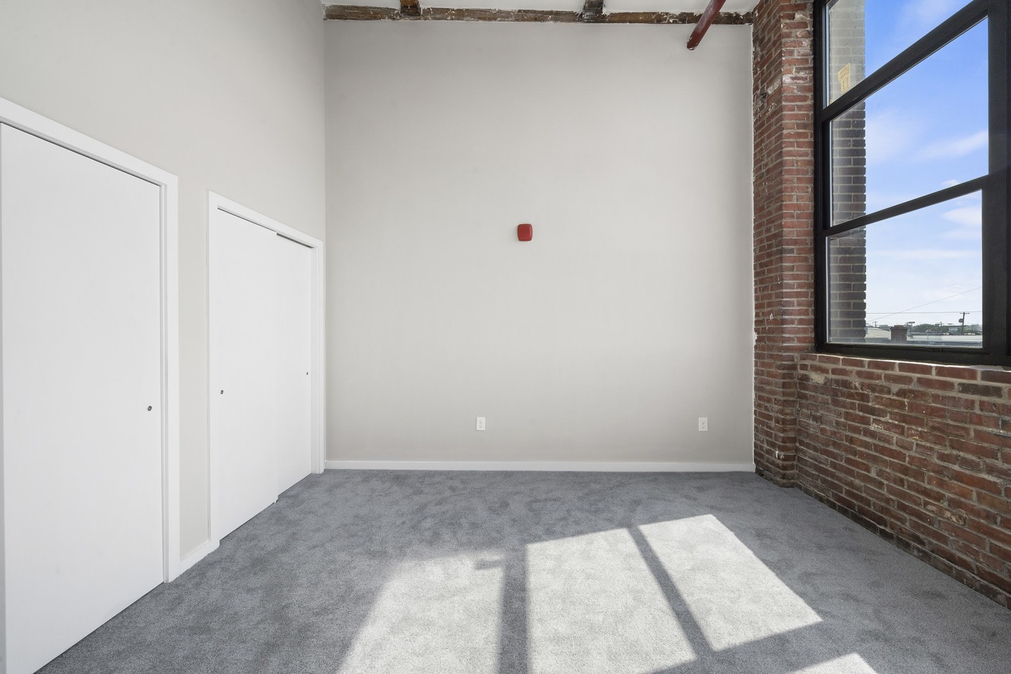 East Tioga Lofts Image 30