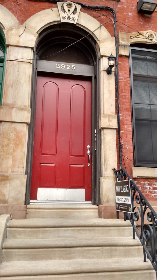 3925 Pine Street Image 2